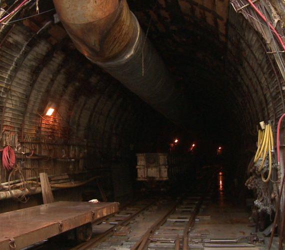 Hawaje: kilkukilometrowy tunel ściekowy w połowie wydrążony