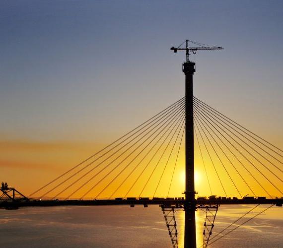 Szkocja: powstaje most podwieszony z trzema pylonami