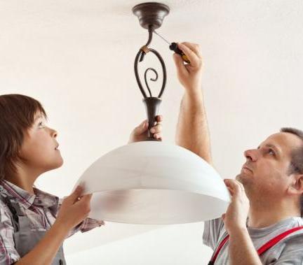 Montaż lampy: zrób to sam