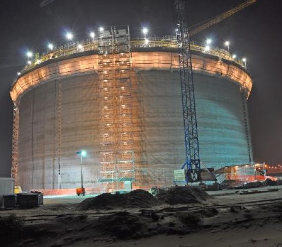 Budują drugi zbiornik LNG