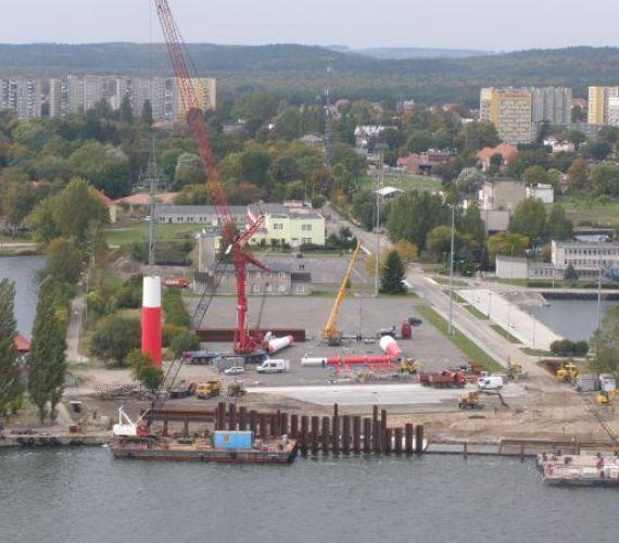 Zakończono montaż kolosów