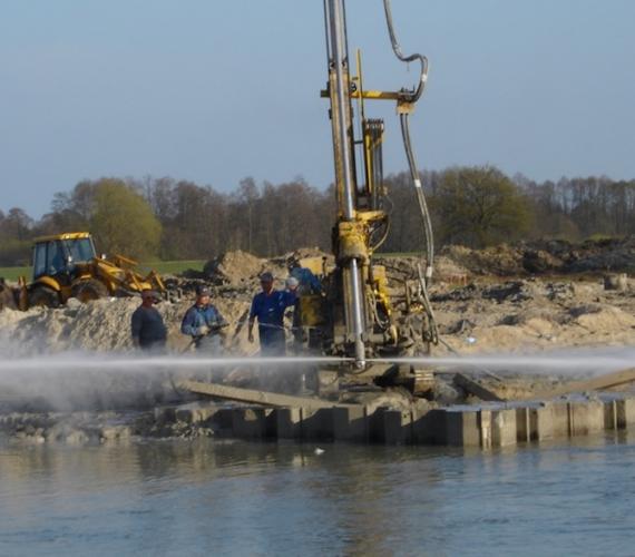 Jet-grouting &ndash; technologia do zastosowania w różnych warunkach geotechnicznych i wodnych