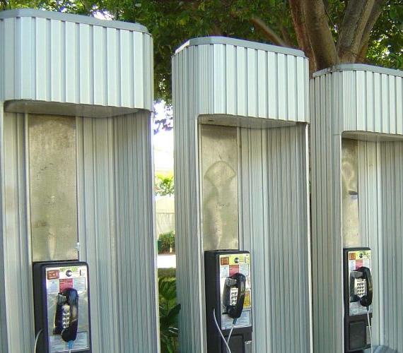 Opole: hot-spoty w budkach telefonicznych?