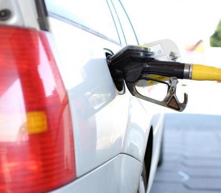 Polska: stacje paliw w 2016 r. [raport]