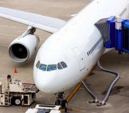 Orlen stawia na paliwa lotnicze