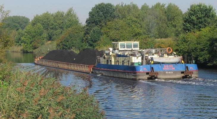 Kanał Gliwicki. To tędy trafi węgiel do Opola. Wikimedia.org/Adam Dziura