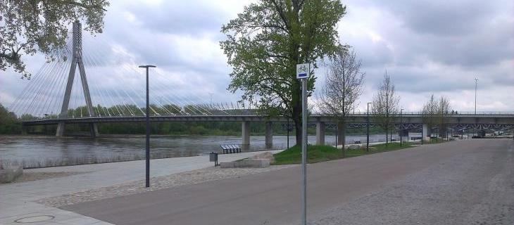 Warszawa: trwa odbiór wyremontowanych bulwarów. Fot. Skanska