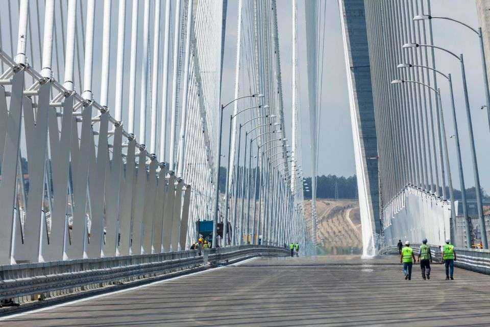 Budowa mostu nad cieśniną Bosfor. Fot. 3kopru.com