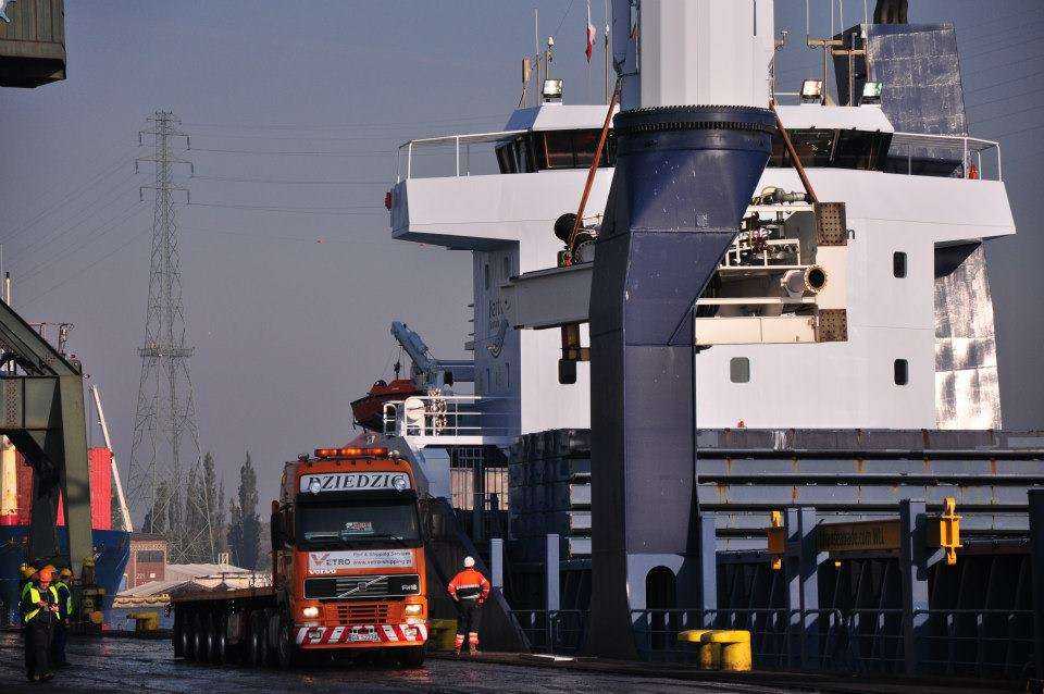 Rozładunek części TBM dla gdańskiego tunelu / Fot. z archiwum GIK sp. z o.o.