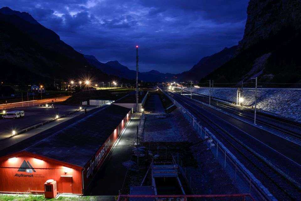 Budowa najdłuższego tunelu świata