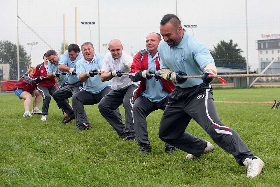 Spartakiada 2012 - przeciąganie liny / fot. z archiwum Katowickich Wodociągów S.A.
