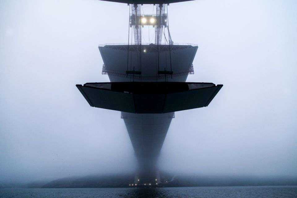 Jak wyglądał montaż ostatnich elementów przesła mostu nad Bosforem?