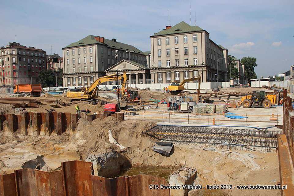 fot. M. Żuchowski, B. Janaszek, R. Adamczyk, P. Młynarski - z archiwum AGP Metro Polska (październik 2013)