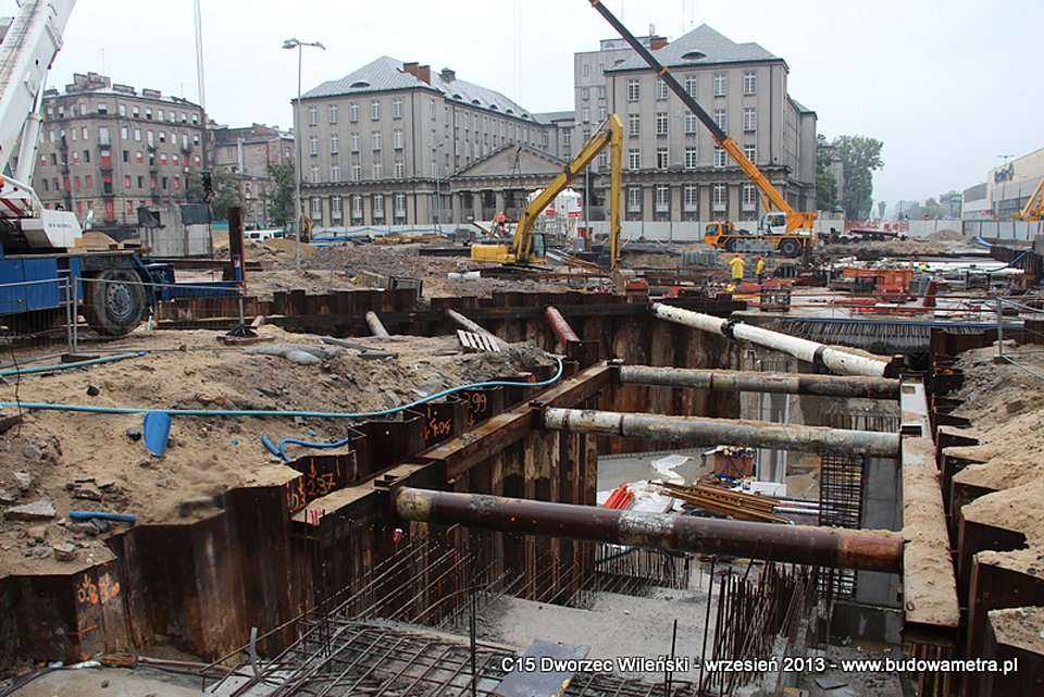 fot. M. Żuchowski, B. Janaszek, R. Adamczyk, P. Młynarski - z archiwum AGP Metro Polska (październik 2013)