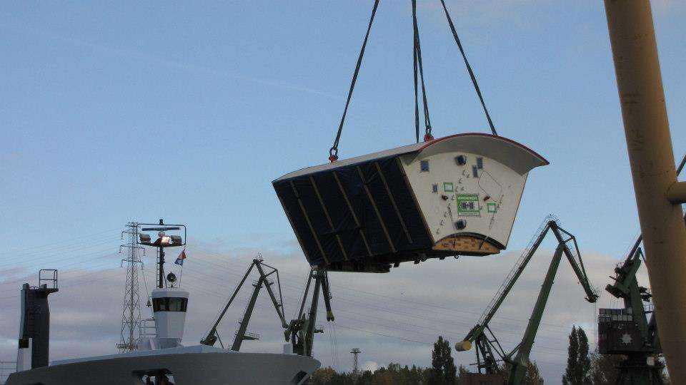 Rozładunek najcięższych części maszyny TBM / Fot. z archiwum GIK sp. z o.o.