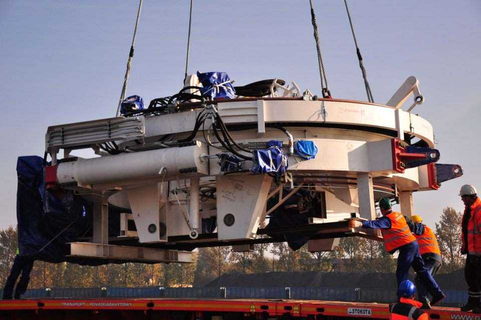 Rozładunek części TBM dla gdańskiego tunelu / Fot. z archiwum GIK sp. z o.o.