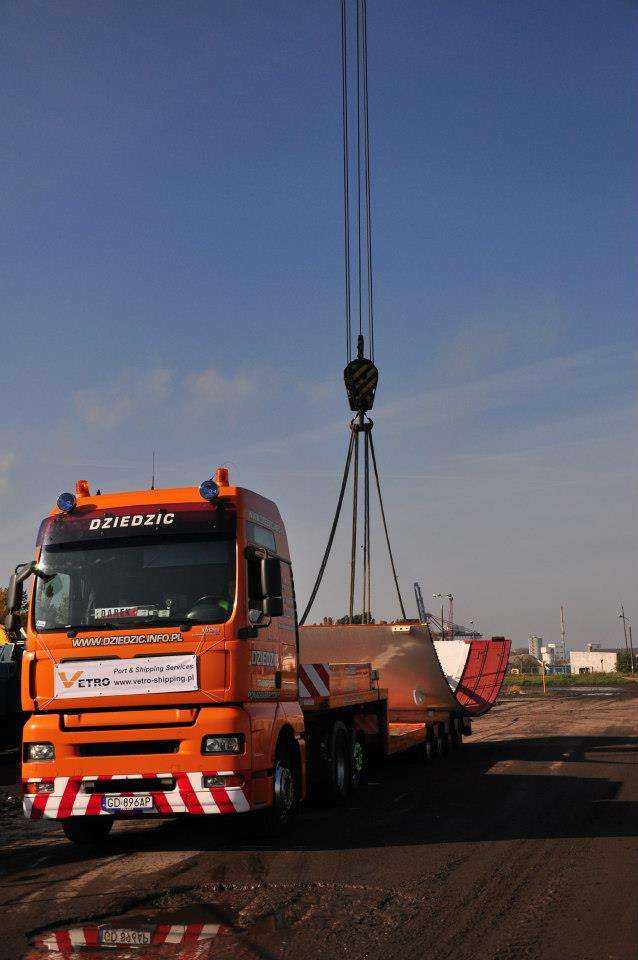 Rozładunek części TBM dla gdańskiego tunelu / Fot. z archiwum GIK sp. z o.o.