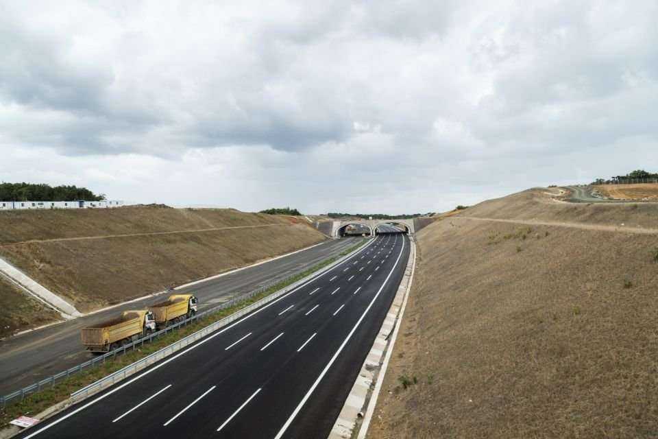 Budowa mostu nad cieśniną Bosfor. Fot. 3kopru.com