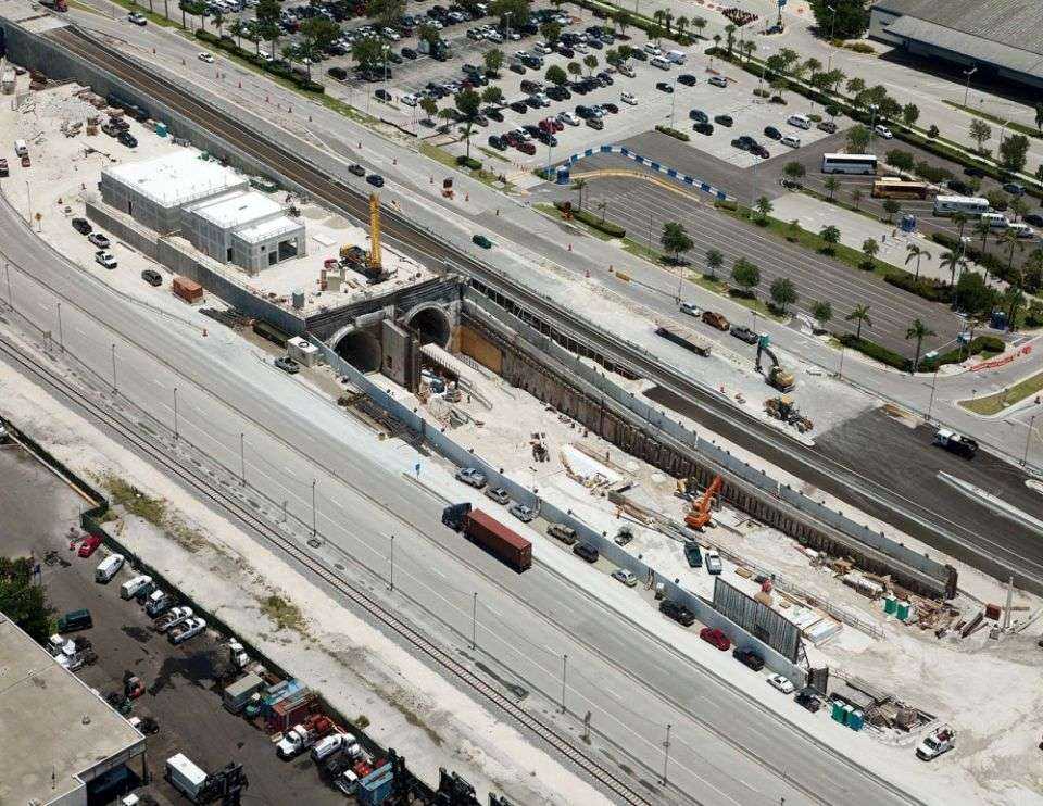Realizacja tunelu drogowego w Miami, USA. Źródło: Florida Department of Transportation