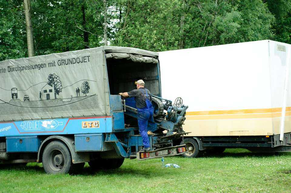 Demontaż urządzenia Fot. Quality Studio dla www.inzynieria.com