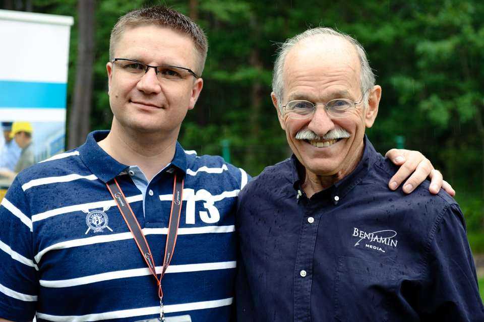 Paweł Kośmider z Wydawnictwa INŻYNIERIA sp. z o.o. i Bernard P. Krzys z Benjamin Media, wydawca magazynu Trenchless Technology. Fot. Quality Studio dla www.inzynieria.com