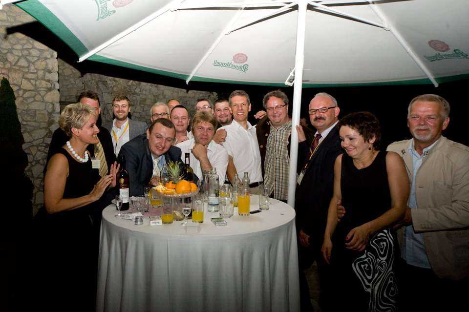 Uczestnicy uroczystej Gali wręczenia branżowych nagród TYTAN 2011 podczas IX Międzynarodowej Konferencji, Wystawy i Pokazów Technologii INŻYNIERIA Bezwykopowa 2011