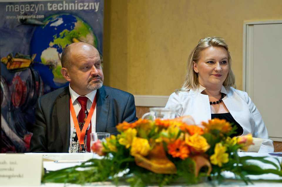 Członkowie prezydium: prof. dr hab. inż. Adam Wysokowski z Uniwersytetu Zielonogórskiego, Monika Socha-Kośmider, Wydawnictwo INŻYNIERIA sp. z o.o. Fot. Quality Studio dla www.inzynieria.com
