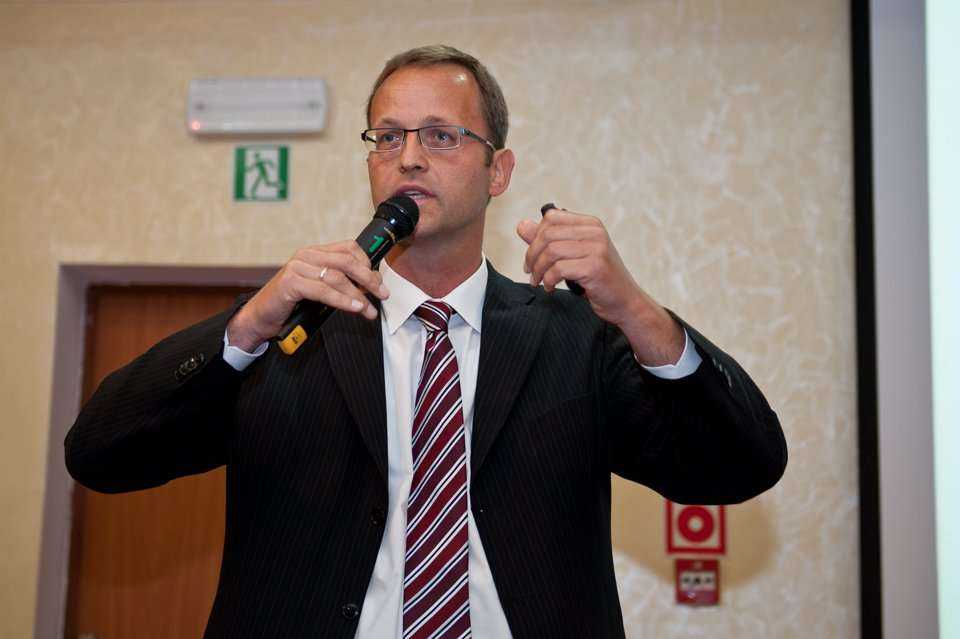 Kanały wielkośrednicowe: budowa, eksploatacja i utrzymanie - doświadczenia na podstawie badań i testów - PD Dr.-Ing. Bert Bosseler, IKT - Institut für Unterirdische Infrastruktur. Fot. Quality Studio dla www.inzynieria.com