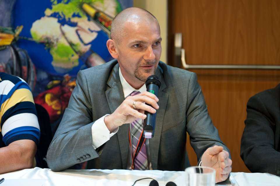 Panel dyskusyjny dotyczący technologii bezwykopowych w rehabilitacji przewodów grawitacyjnych. Robert Walczak, Dyrektor ds. technicznych, Amitech Poland sp. z o.o. Fot. Quality Studio dla www.inzynieria.com