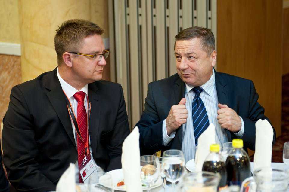 Od lewej: Paweł Kośmider - prezes Wydawnictwa INŻYNIERIA sp. z o.o. oraz Ryszard Mach - Prezydent Miasta Zawiercie / fot. <a href='http://www.quality-studio.com' target='_blank'>Quality Studio</a> dla www.inzynieria.com