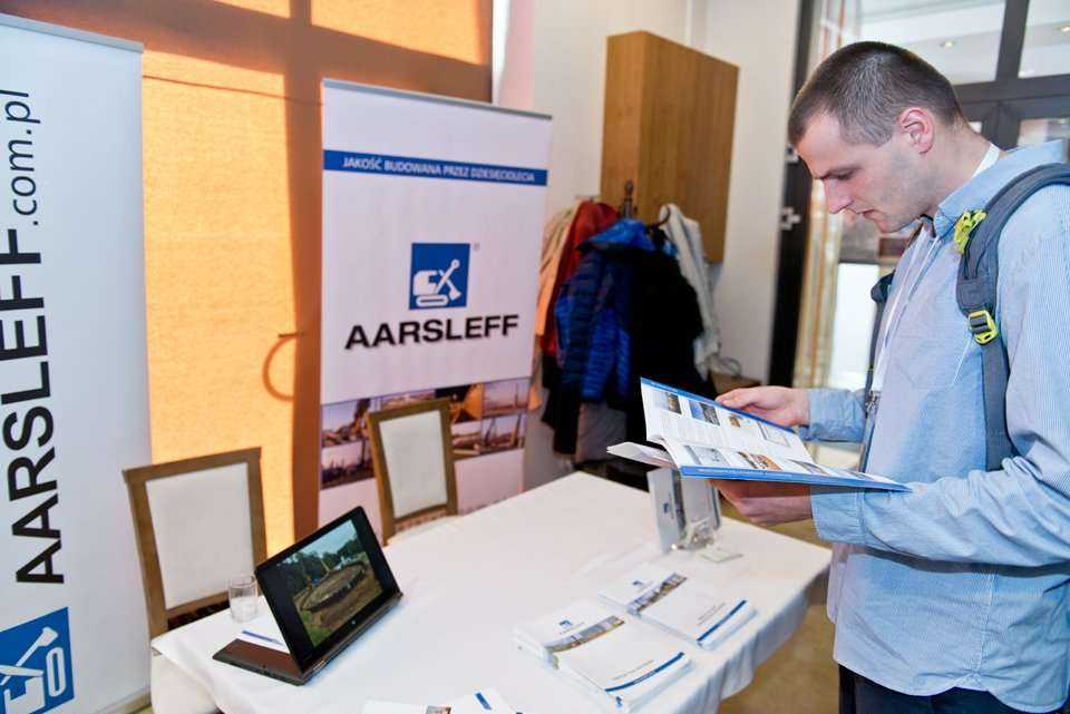 Stoiska firmowe podczas V Konferencji 'Geoinżynieria w budownictwie'. Aarsleff sp. z o.o. / fot. <a href='http://www.quality-studio.com' target='_blank'>Quality Studio</a> dla www.inzynieria.com