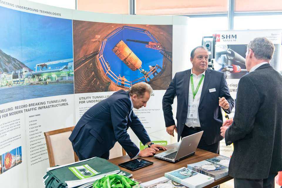 Stoiska firmowe podczas I Konferencji Budownictwo Podziemne 2015 / Dyskusje kuluarowe / fot. <a href='http://www.quality-studio.com' target='_blank'>Quality Studio</a> dla www.inzynieria.com