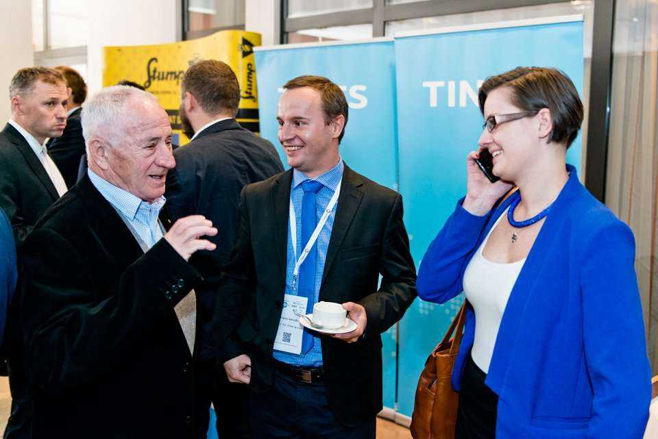 Stoiska firmowe podczas I Konferencji Budownictwo Podziemne 2015 / Dyskusje kuluarowe / fot. <a href='http://www.quality-studio.com' target='_blank'>Quality Studio</a> dla www.inzynieria.com