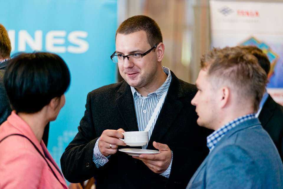 Stoiska firmowe podczas I Konferencji Budownictwo Podziemne 2015 / Dyskusje kuluarowe / fot. <a href='http://www.quality-studio.com' target='_blank'>Quality Studio</a> dla www.inzynieria.com