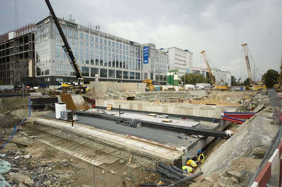 Budowa stacji Rondo Daszyńskiego - stan na 25.08.2011 r. / fot. inzynieria.com