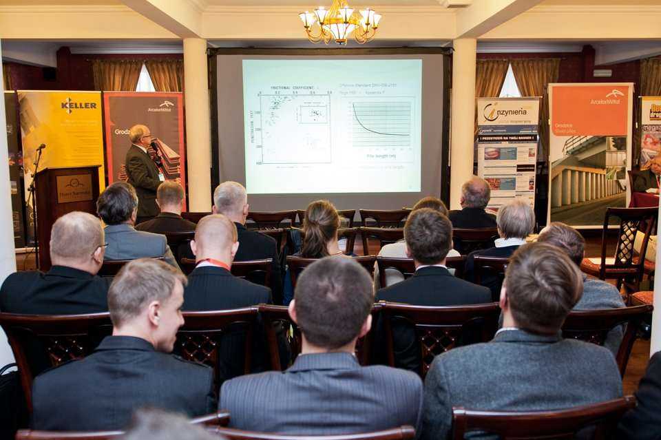 Obrady w trakcie konferencji / fot. <a href='http://www.quality-studio.com' target='_blank'>Quality Studio</a> dla www.inzynieria.com