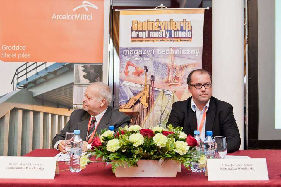 Członkowie prezydium, od lewej: dr inż. Maciej Hawrysz - Politechnika Wrocławska, dr inż. Jarosław Rybak - Politechnika Wrocławska / fot. <a href='http://www.quality-studio.com' target='_blank'>Quality Studio</a> dla www.inzynieria.com