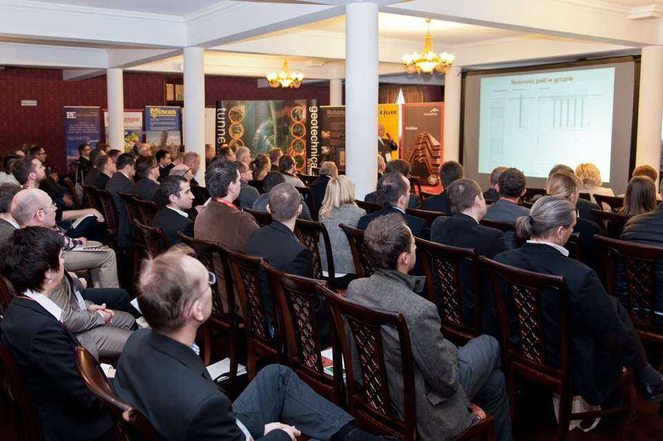 Obrady w trakcie konferencji / fot. <a href='http://www.quality-studio.com' target='_blank'>Quality Studio</a> dla www.inzynieria.com