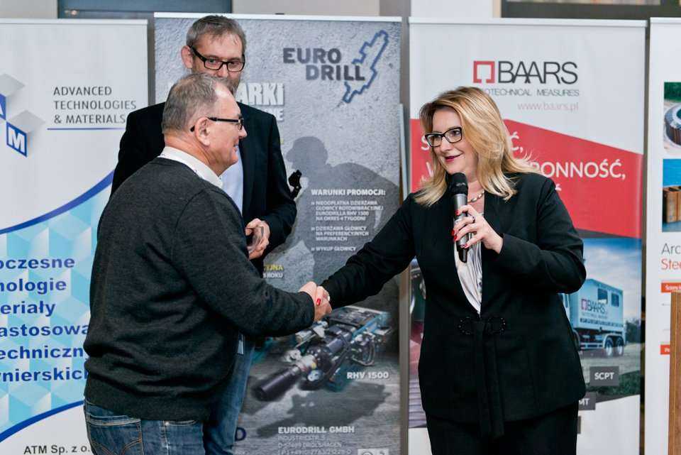 Wręczanie nagrody zwycięzcy konkursu / fot. <a href='http://www.quality-studio.com' target='_blank'>Quality Studio</a> dla www.inzynieria.com