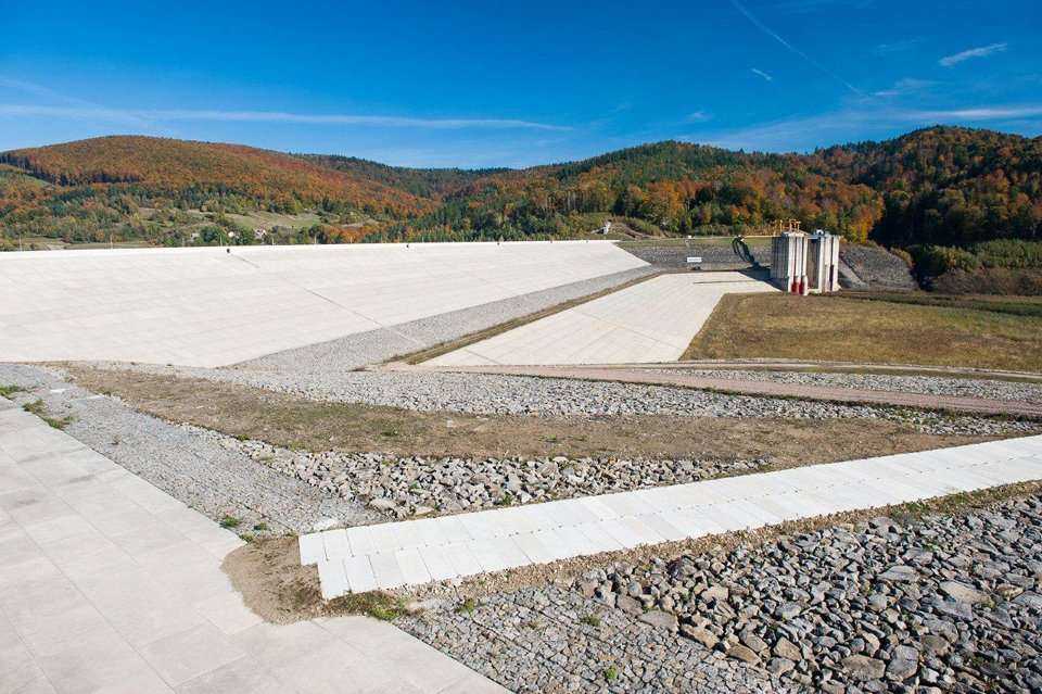 Zbiornik wodny Świnna Poręba i infrastruktura towarzysząca. Fot. z archiwum Skanska S.A.