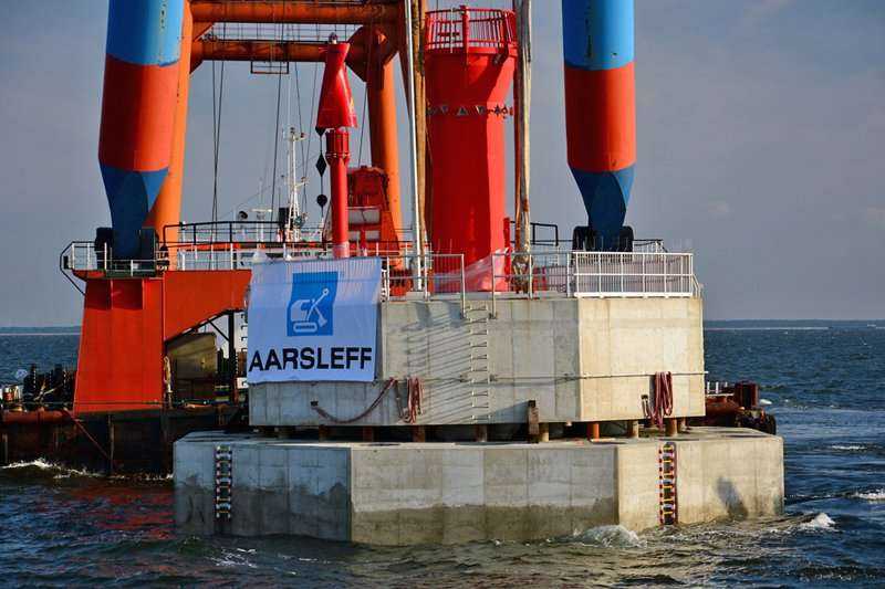 Budowa staw nawigacyjnych na torze podejściowym do LNG