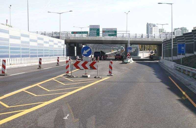 Remontowany wiadukt ul Mickiewicza nad Trasą AK. Fot. www.s8powazkowska-modlinska.pl