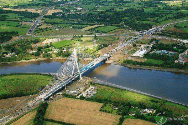 Most przez rzekę Suir w irlandzkim Waterford