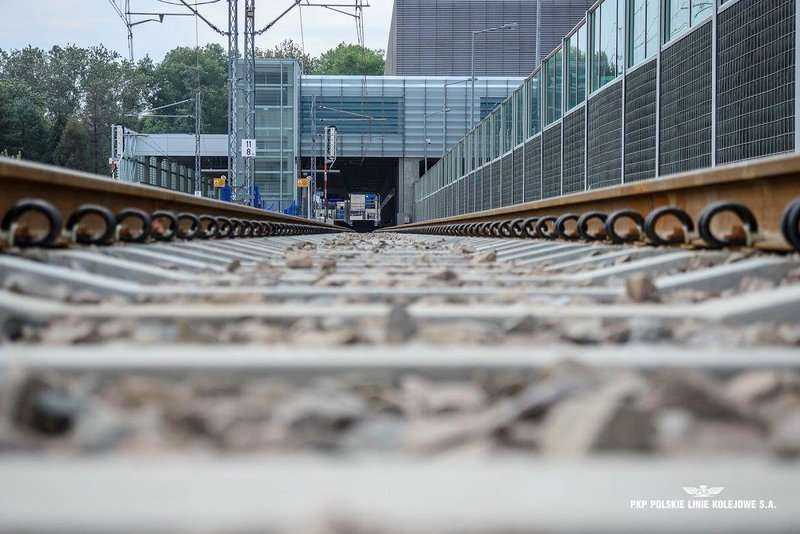 Połączenie kolejowe na lotnisko w podkrakowskich Balicach. Fot. PKP PLK S.A.