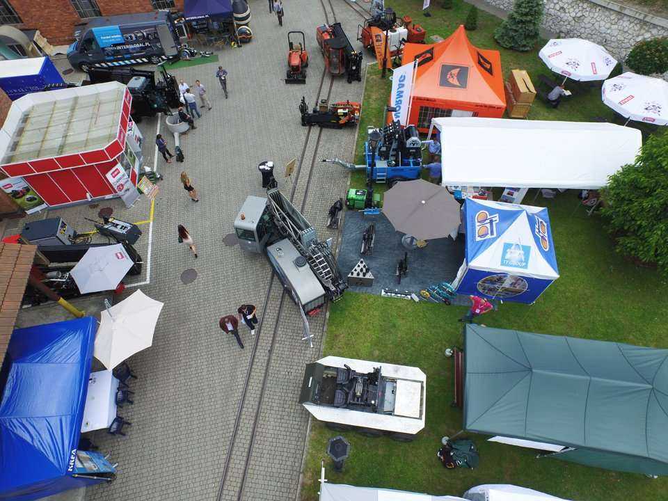 Wystawa zewnętrzna podczas konferencji 'Inżynieria Bezwykopowa 2016' / fot. <a href='http://www.quality-studio.com' target='_blank'>Quality Studio</a> dla www.inzynieria.com