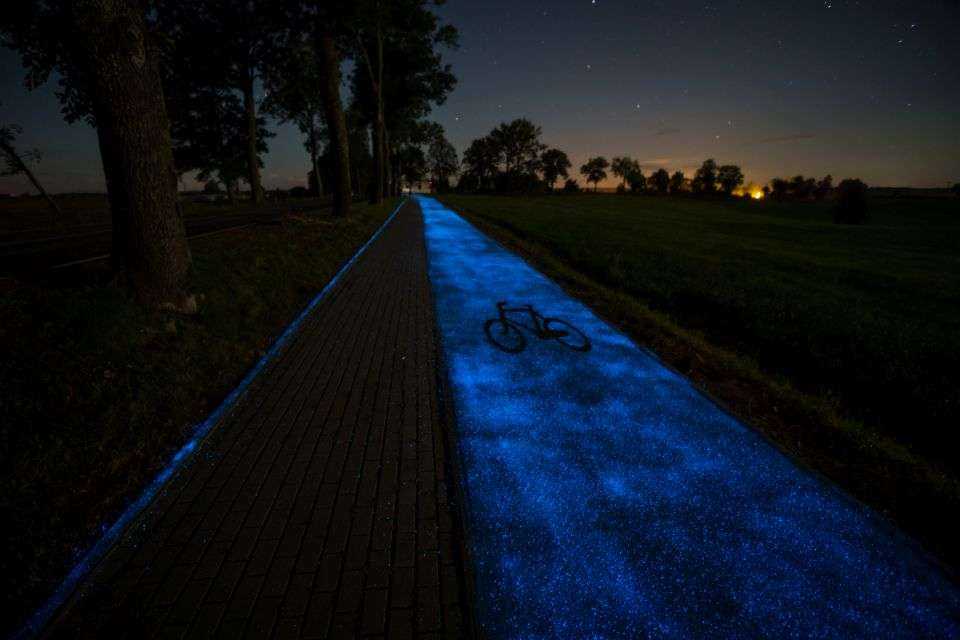 Świecąca ścieżka rowerowa. Źródło: TPA sp. z o.o.