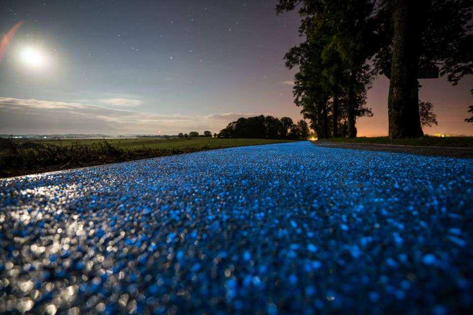 Świecąca ścieżka rowerowa. Źródło: TPA sp. z o.o.