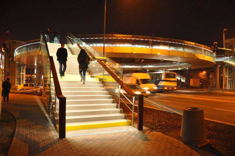 Pierścieniowa kładka dla pieszych w Rzeszowie. Fot. z archiwum Skanska S.A.