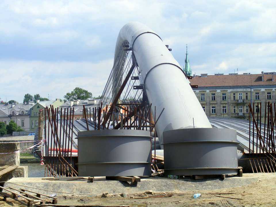 Budowa kładki - stan na 26.06.2010; fot.: inzynieria.com