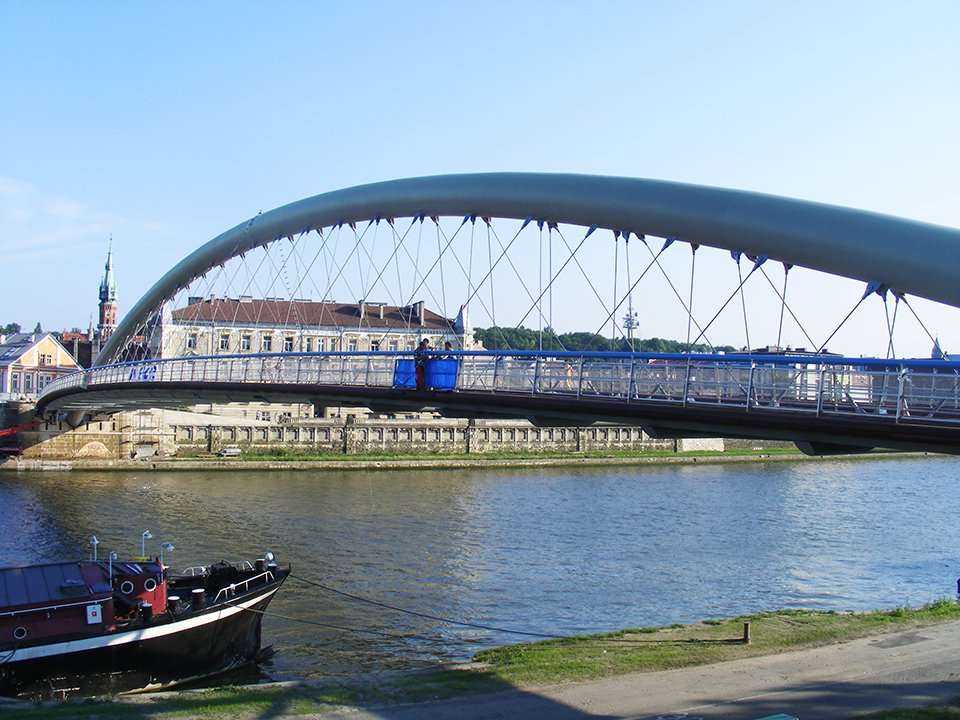 Budowa kładki - stan na 13.08.2010; fot.: inzynieria.com